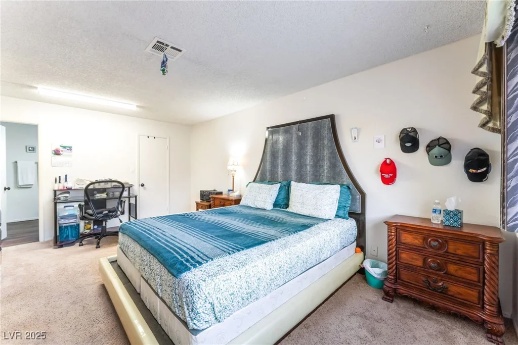 2261 Tall Pine, Las Vegas, NV 89108