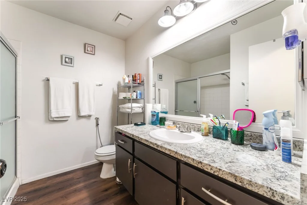2261 Tall Pine, Las Vegas, NV 89108
