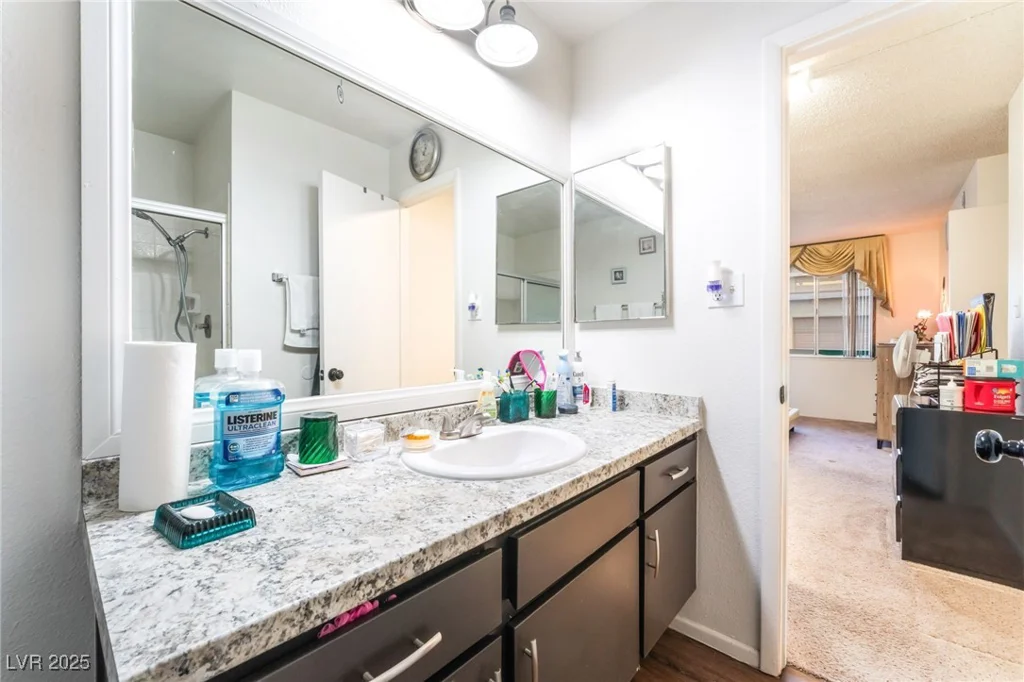 2261 Tall Pine, Las Vegas, NV 89108