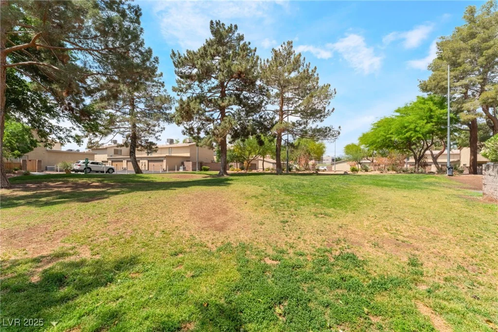 2261 Tall Pine, Las Vegas, NV 89108