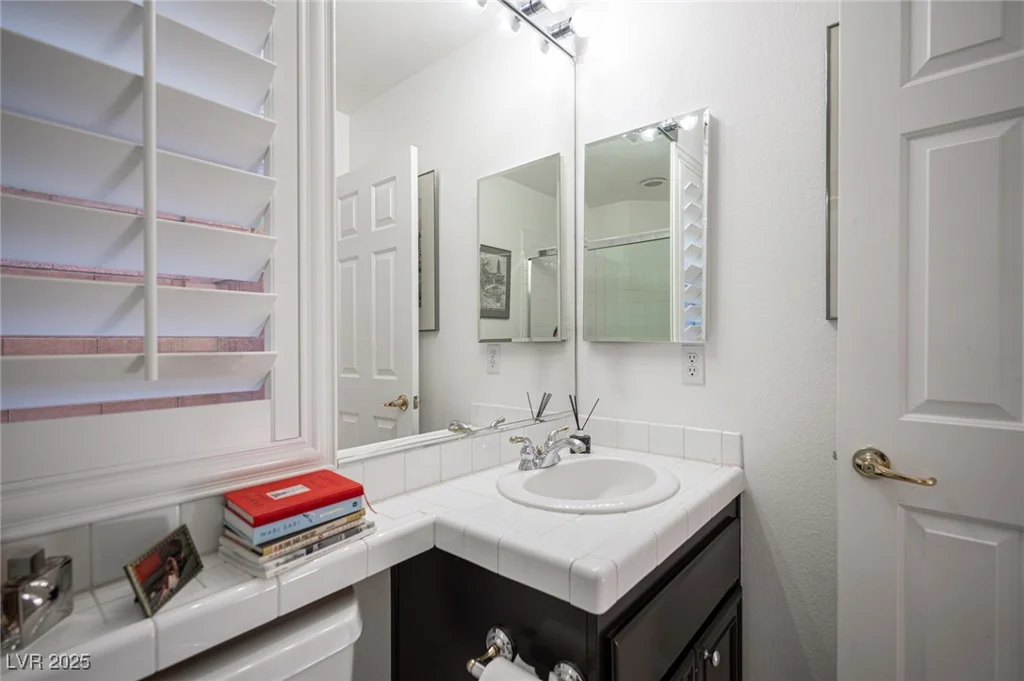 204 Ring Dove, Las Vegas, NV 89144