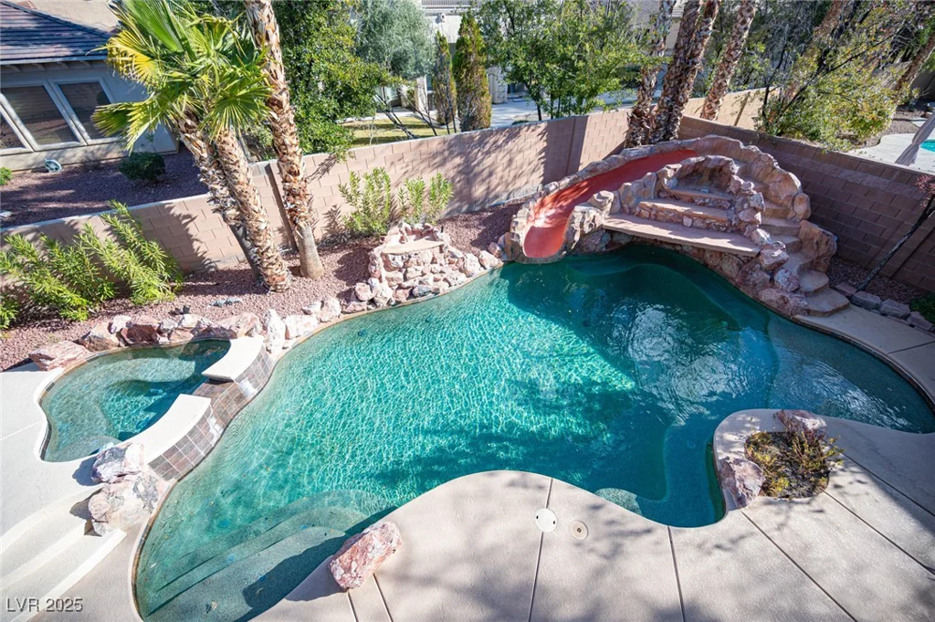 204 Ring Dove, Las Vegas, NV 89144