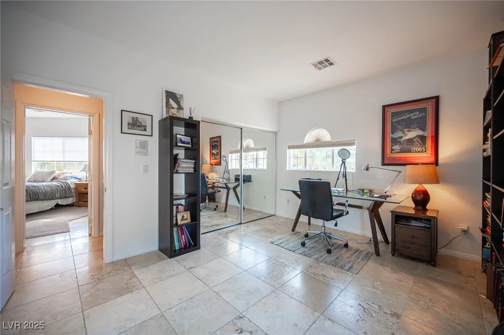 204 Ring Dove, Las Vegas, NV 89144