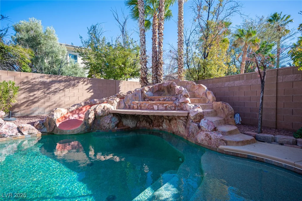 204 Ring Dove, Las Vegas, NV 89144