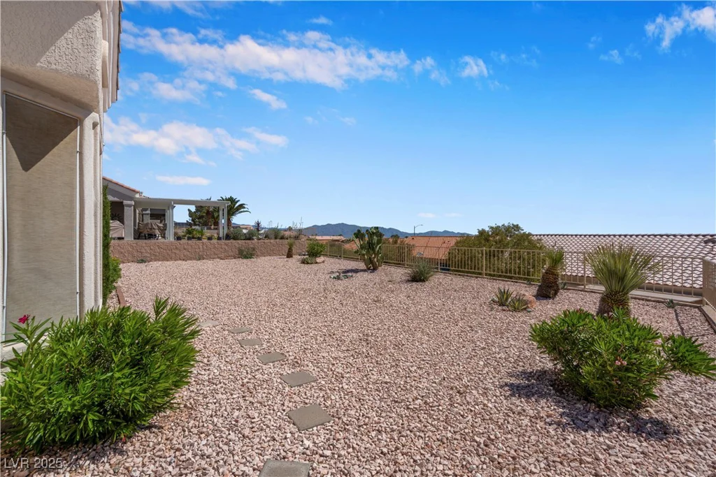 11032 Mission Lakes, Las Vegas, NV 89134