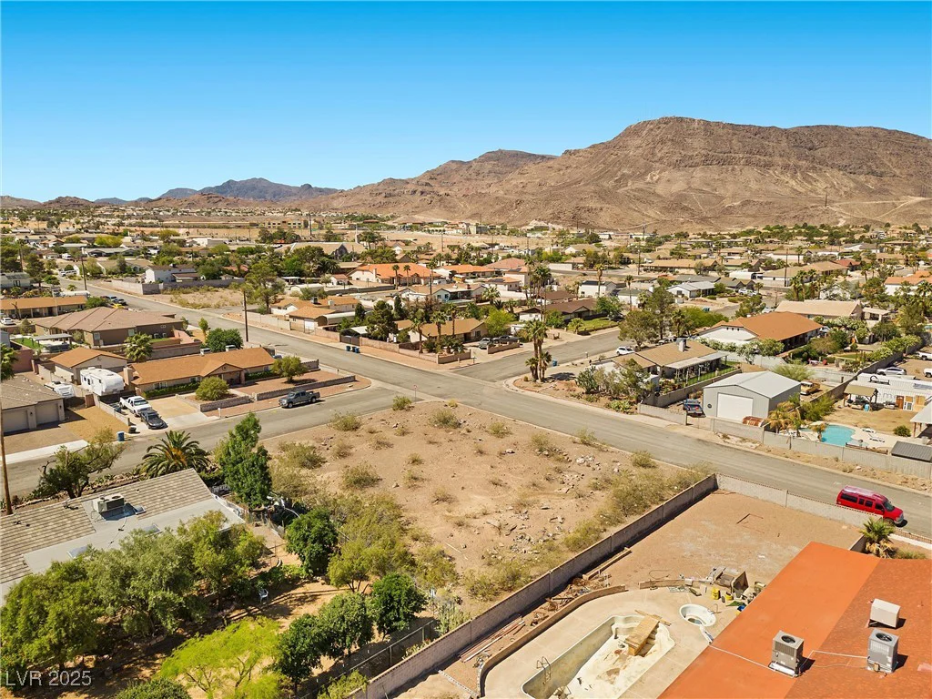 200 E. Kimberly, Henderson, NV 89015