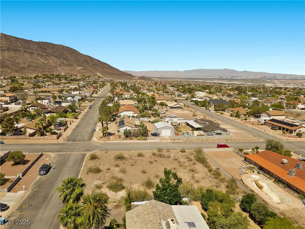 200 E. Kimberly, Henderson, NV 89015