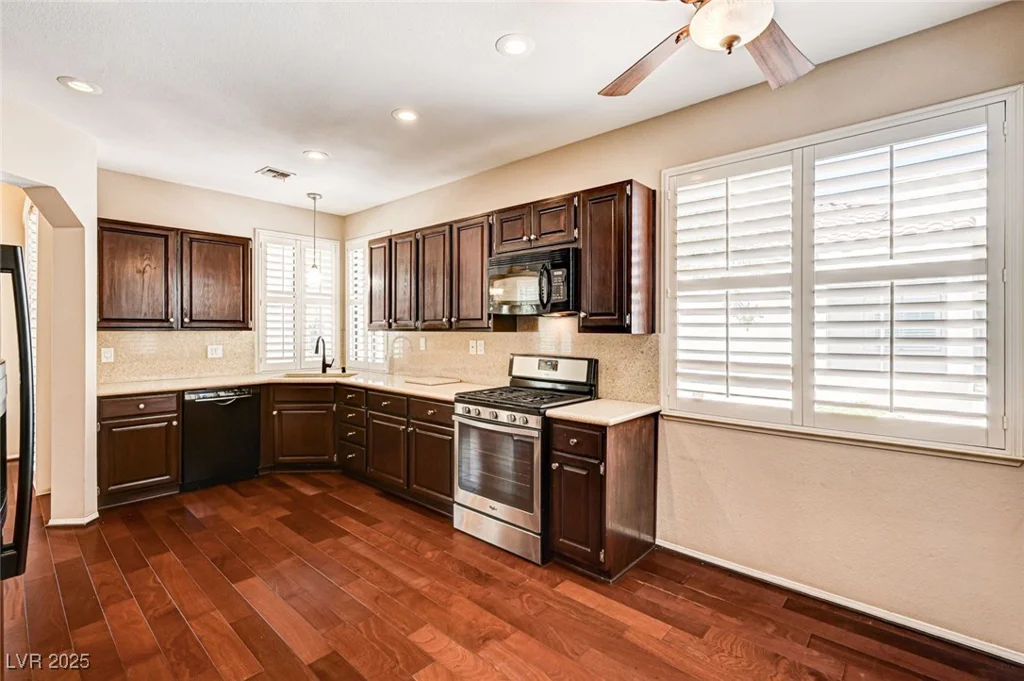 2832 Cape Hope, Las Vegas, NV 89121