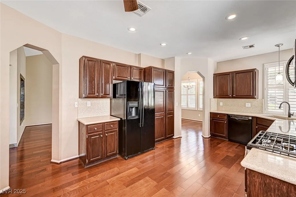 2832 Cape Hope, Las Vegas, NV 89121