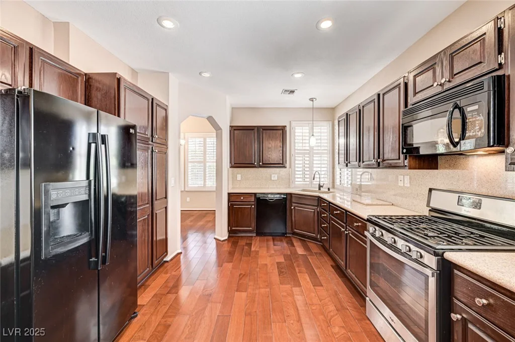 2832 Cape Hope, Las Vegas, NV 89121