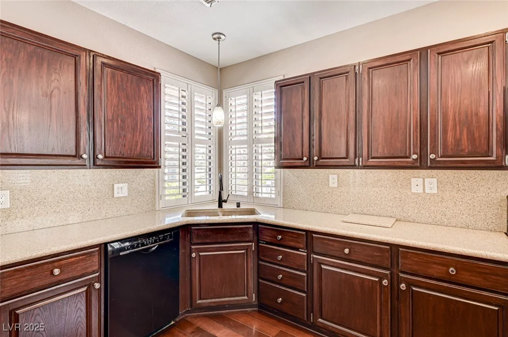 2832 Cape Hope, Las Vegas, NV 89121