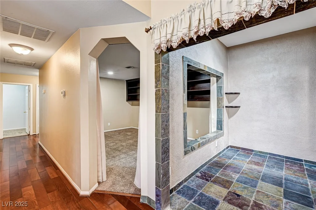 2832 Cape Hope, Las Vegas, NV 89121