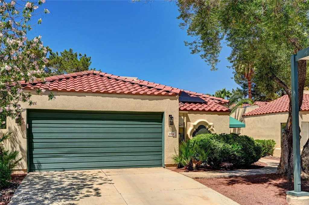 2832 Cape Hope, Las Vegas, NV 89121