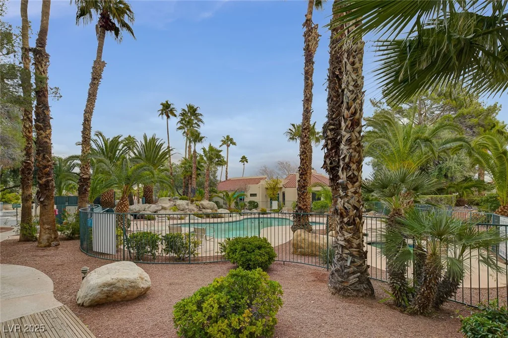 2832 Cape Hope, Las Vegas, NV 89121