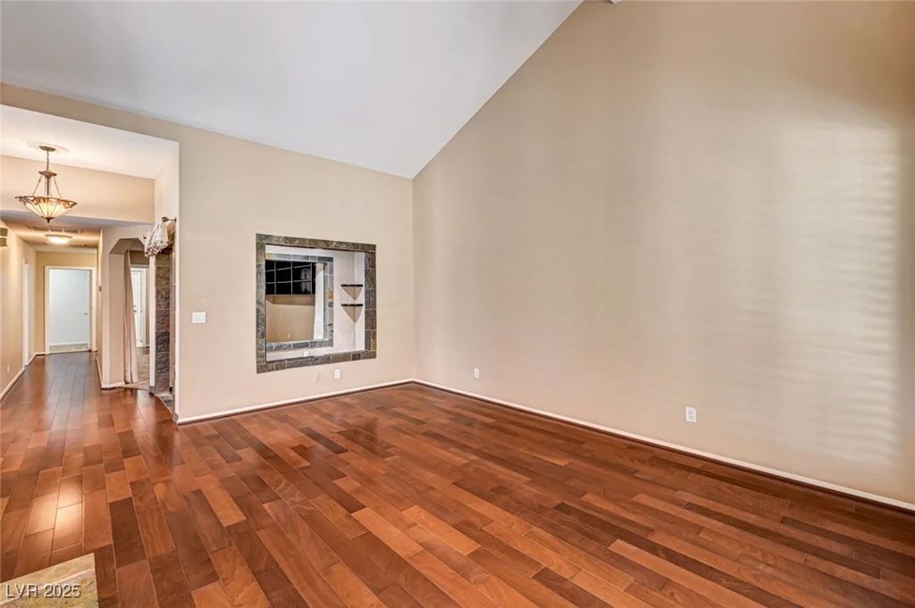2832 Cape Hope, Las Vegas, NV 89121
