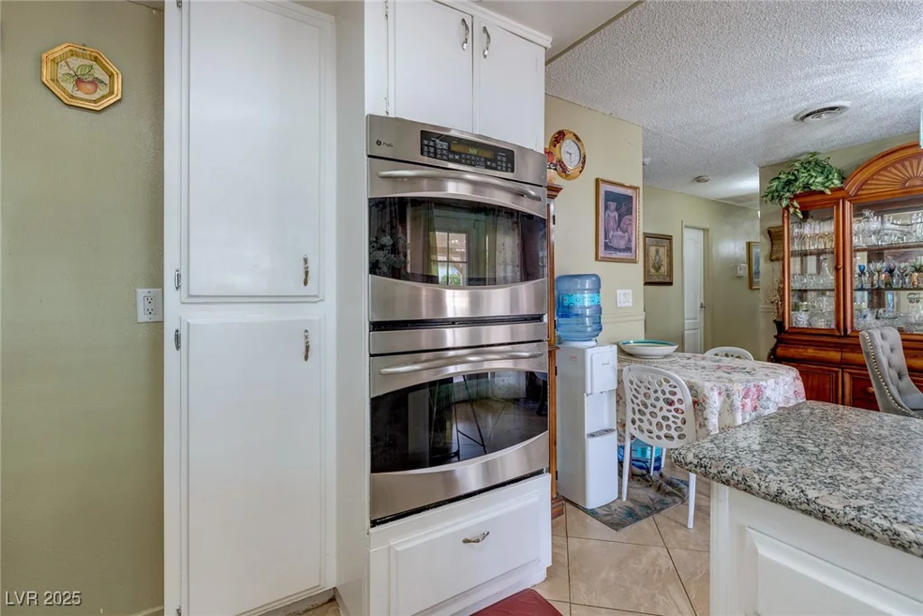 604 Torrey Pines, Las Vegas, NV 89107