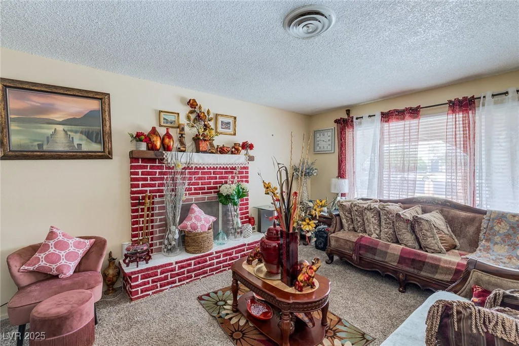 604 Torrey Pines, Las Vegas, NV 89107