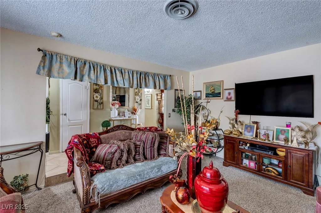 604 Torrey Pines, Las Vegas, NV 89107