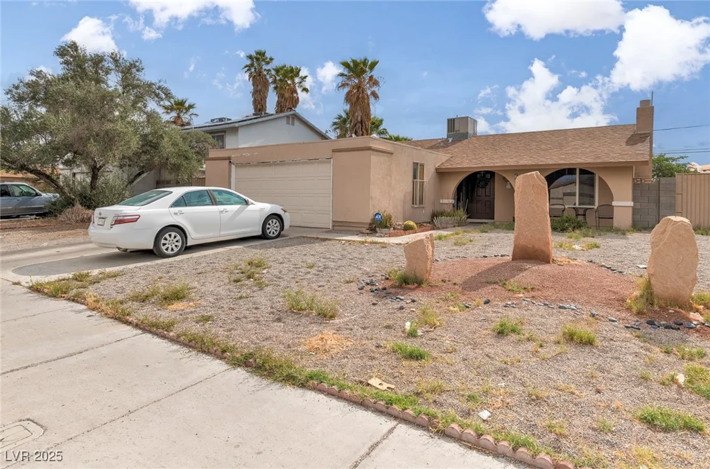 604 Torrey Pines, Las Vegas, NV 89107