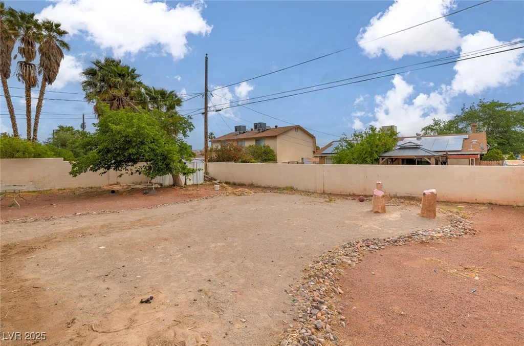 604 Torrey Pines, Las Vegas, NV 89107