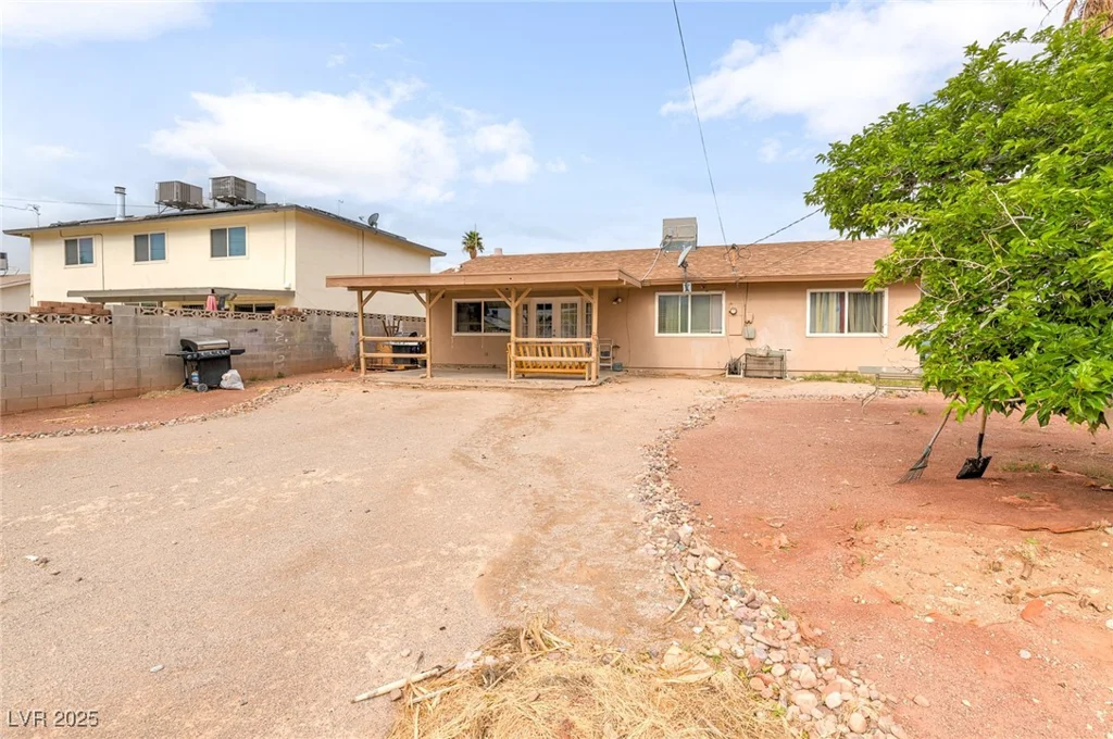604 Torrey Pines, Las Vegas, NV 89107