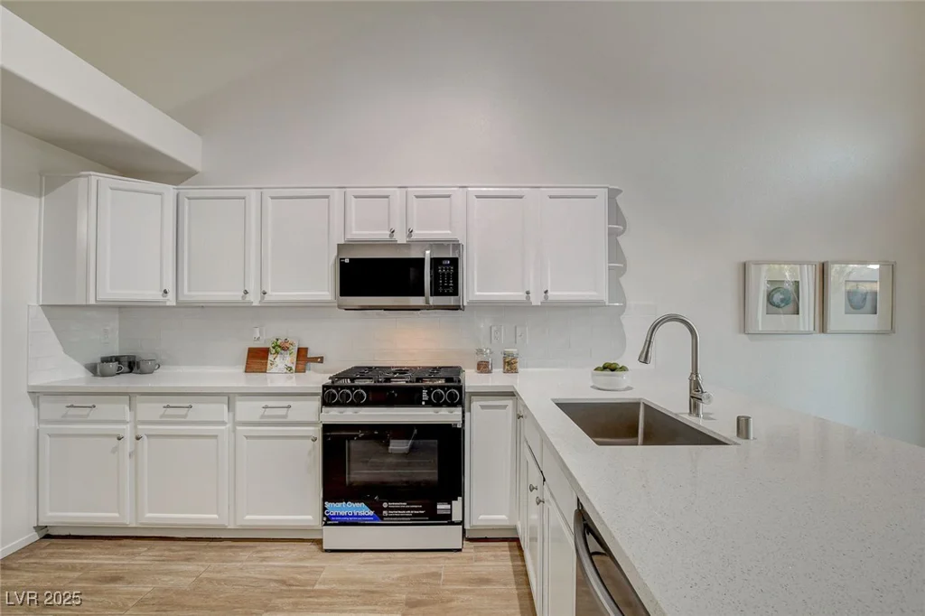 4331 Golden Palomino, North Las Vegas, NV 89032