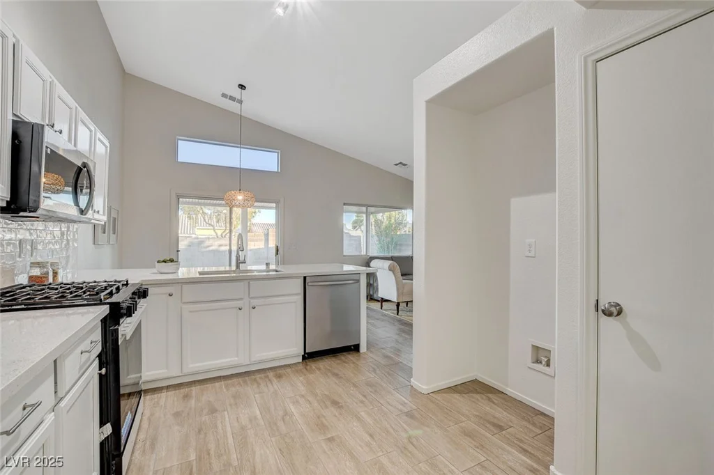 4331 Golden Palomino, North Las Vegas, NV 89032