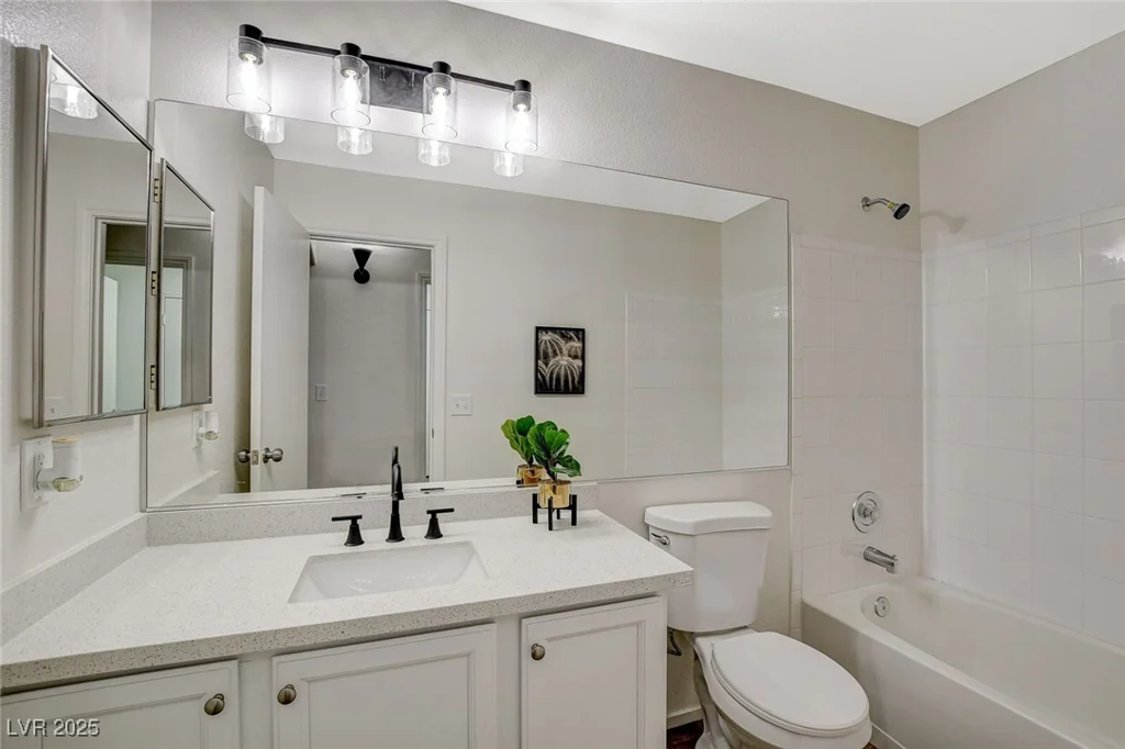 4331 Golden Palomino, North Las Vegas, NV 89032
