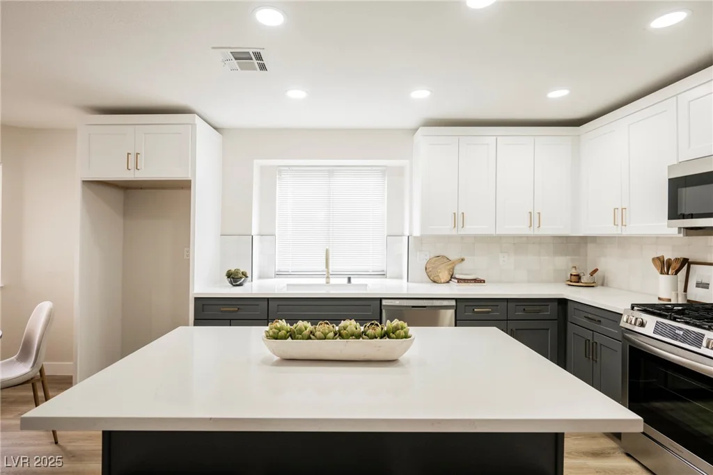 8757 Beluga, Las Vegas, NV 89117