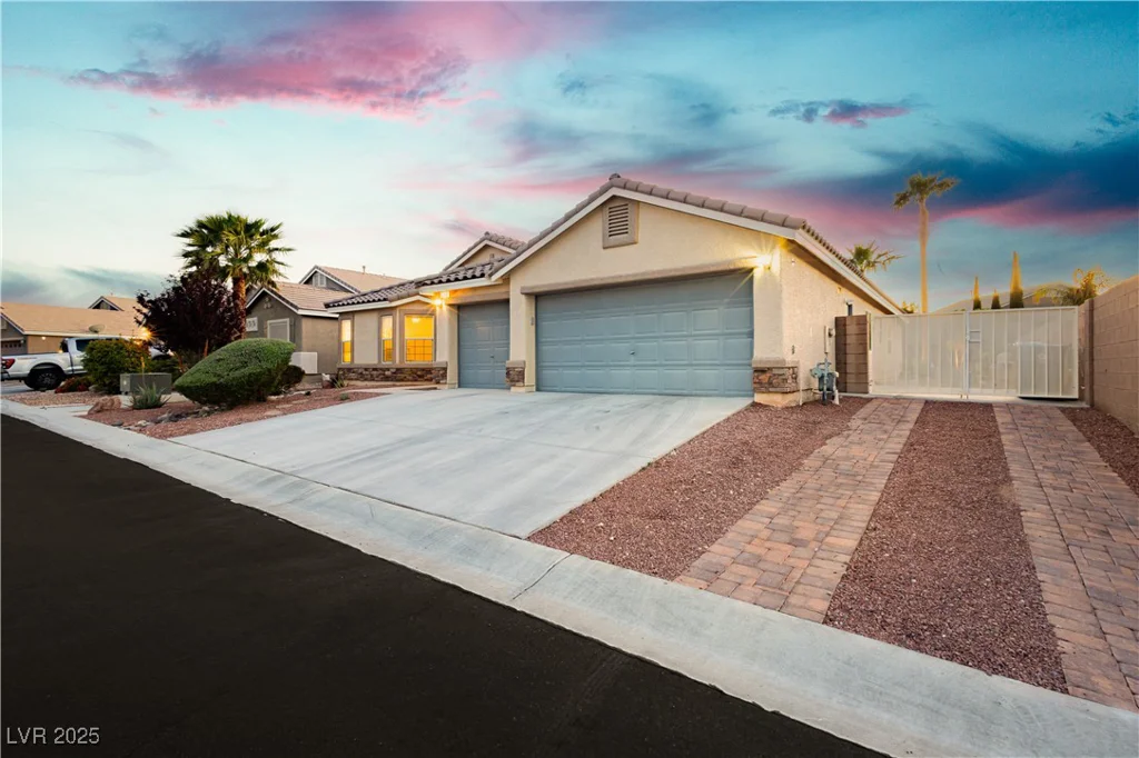 10243 Cowboys Dream, Las Vegas, NV 89131