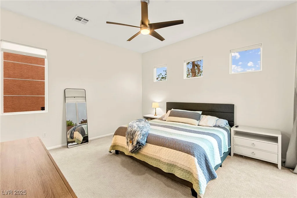 1887 Hollywell, Las Vegas, NV 89135