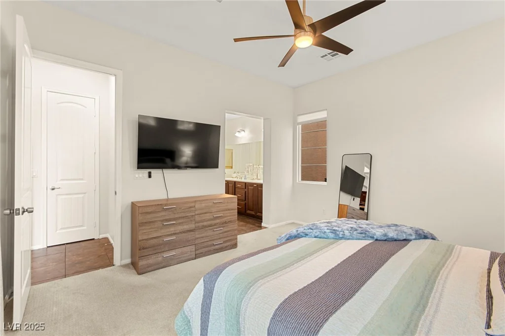 1887 Hollywell, Las Vegas, NV 89135