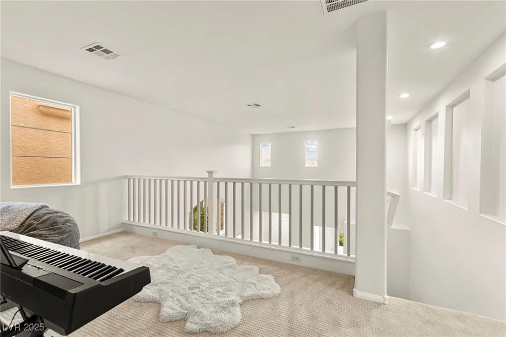 1887 Hollywell, Las Vegas, NV 89135