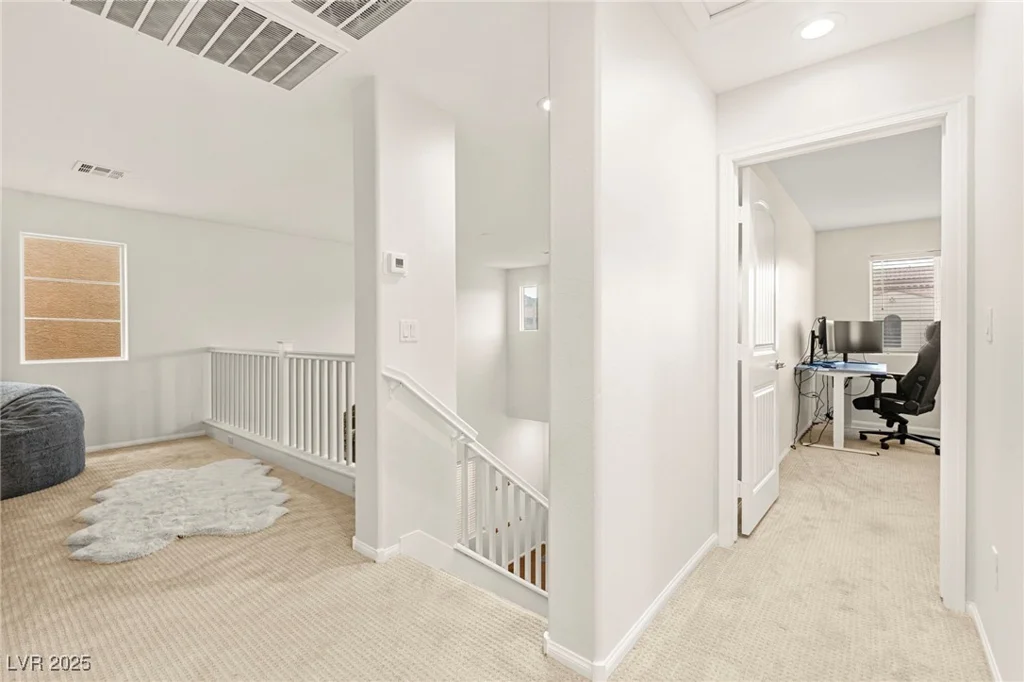 1887 Hollywell, Las Vegas, NV 89135