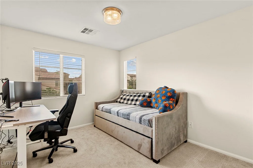 1887 Hollywell, Las Vegas, NV 89135