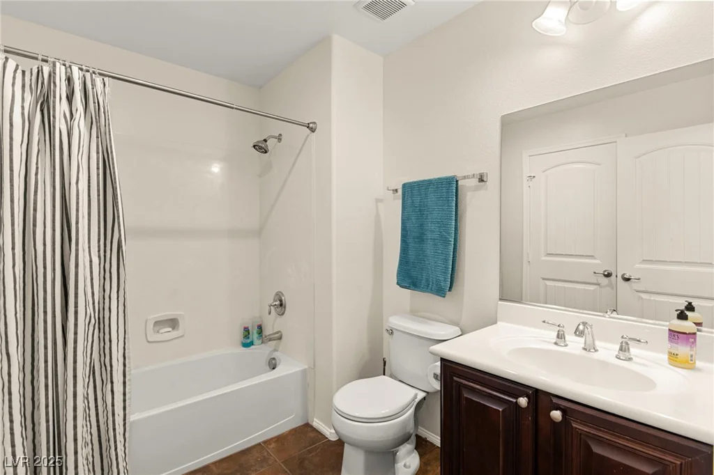 1887 Hollywell, Las Vegas, NV 89135