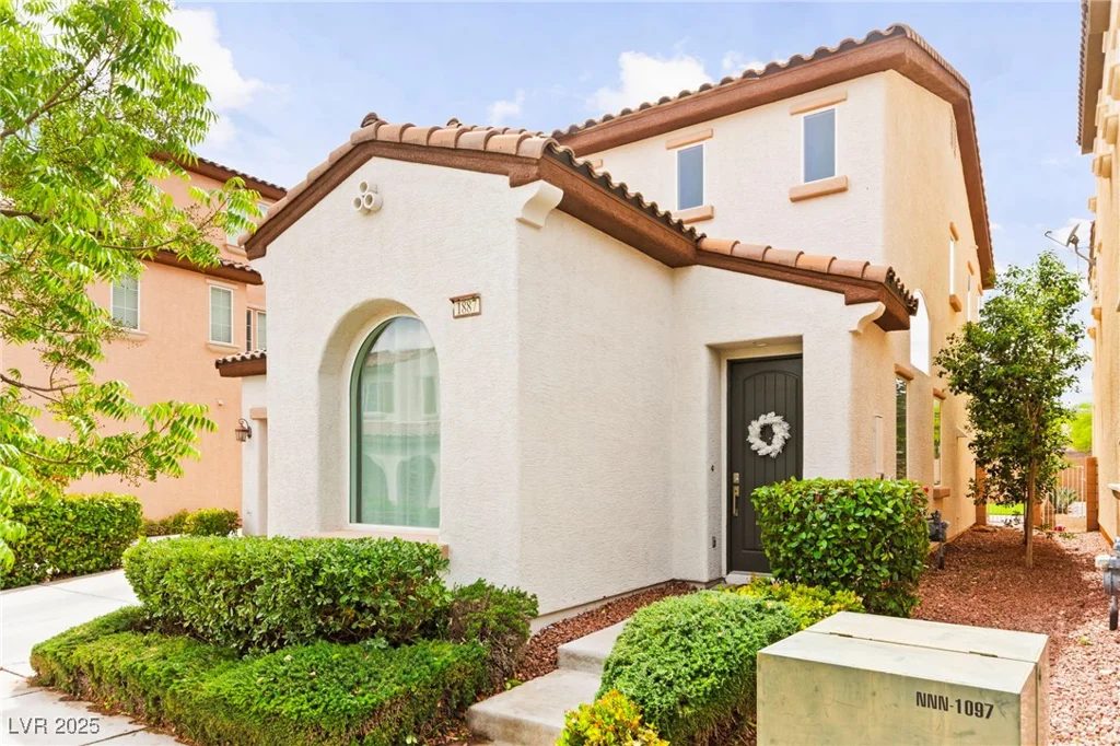 1887 Hollywell, Las Vegas, NV 89135
