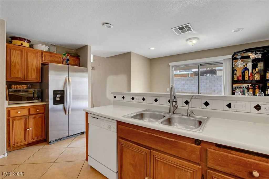 4008 Lighthouse, Las Vegas, NV 89110