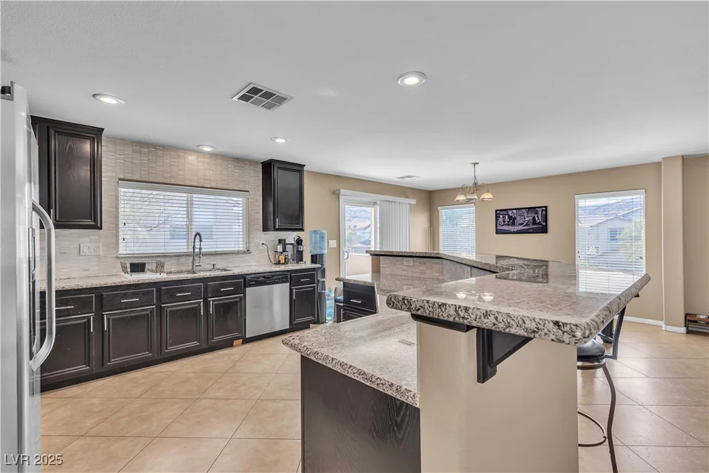 9541 Vast Valley, Las Vegas, NV 89148
