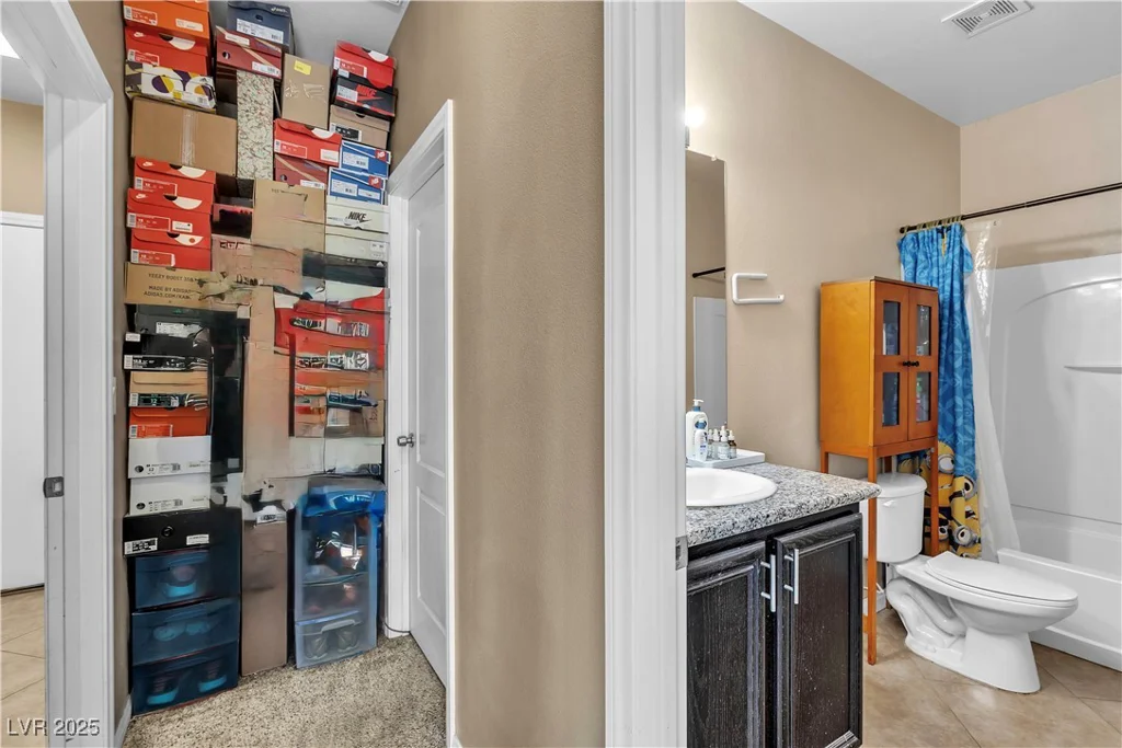 9541 Vast Valley, Las Vegas, NV 89148