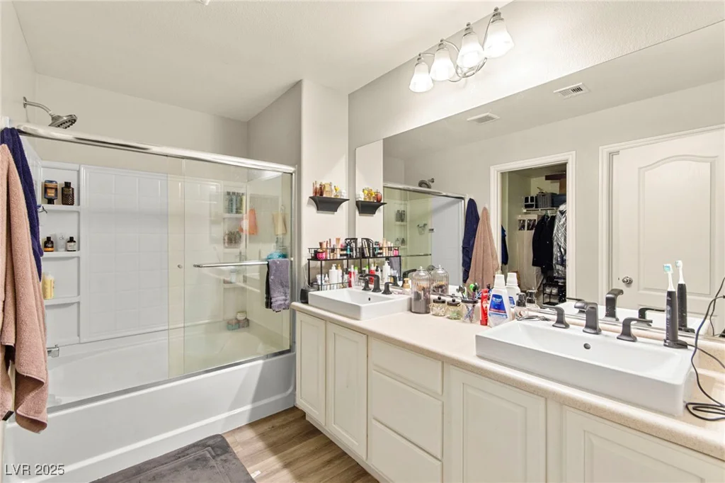 6624 Jade Jaguar, North Las Vegas, NV 89086