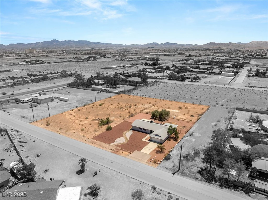 5085 Raven, Las Vegas, NV 89139