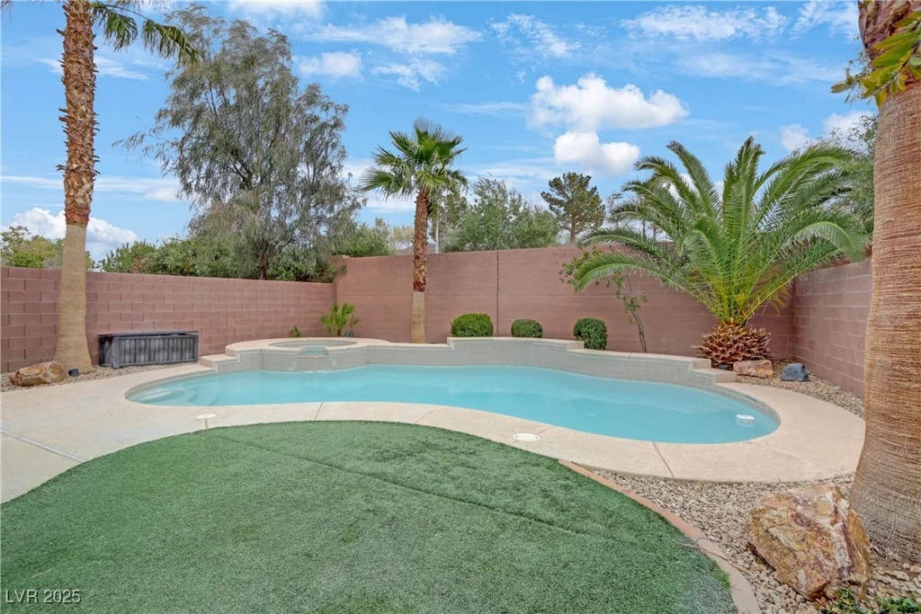 2445 Rue Royale, Henderson, NV 89044