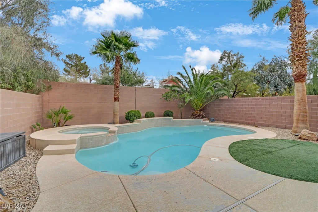 2445 Rue Royale, Henderson, NV 89044