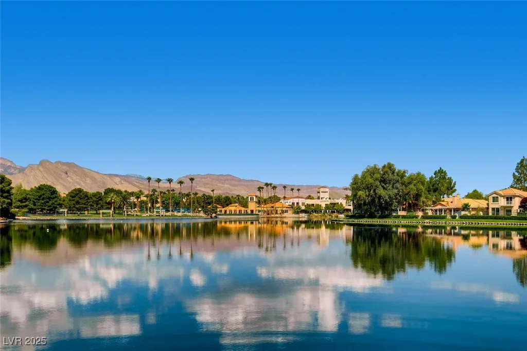 8124 Bay Harbor, Las Vegas, NV 89128