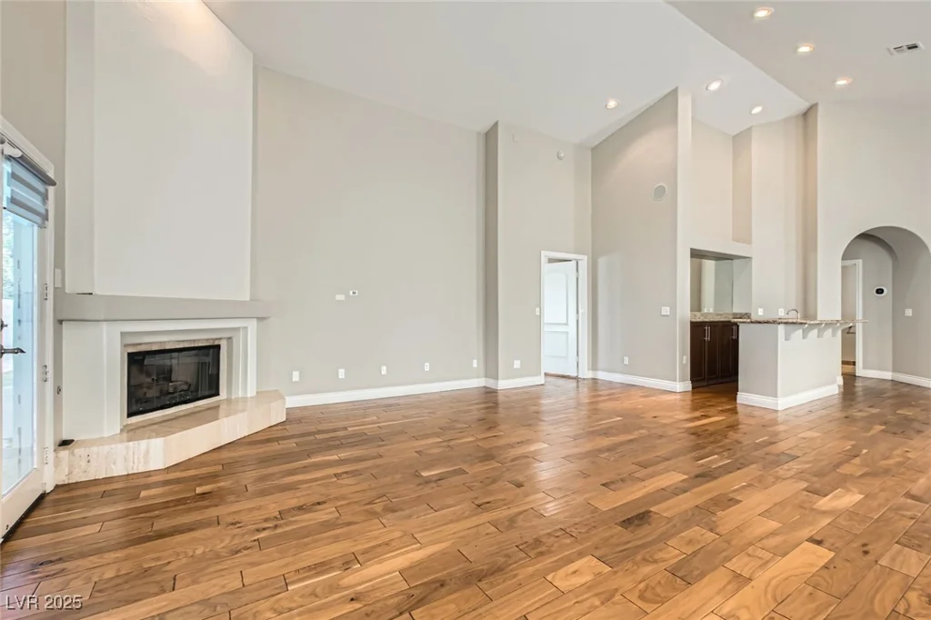8124 Bay Harbor, Las Vegas, NV 89128