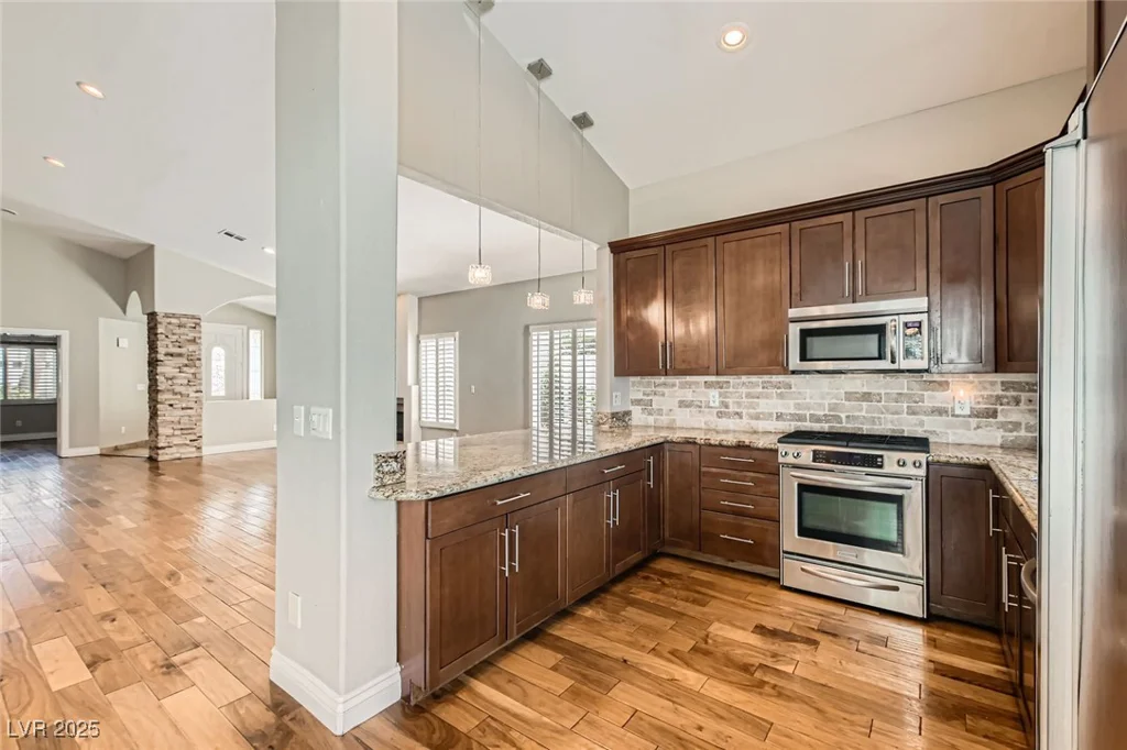 8124 Bay Harbor, Las Vegas, NV 89128