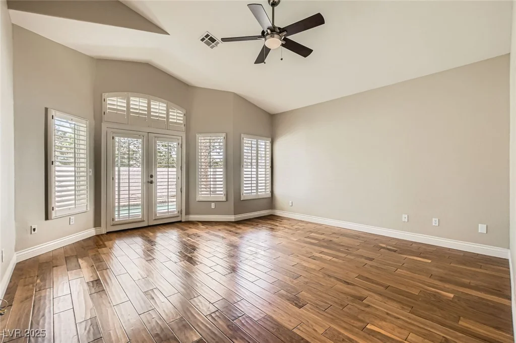 8124 Bay Harbor, Las Vegas, NV 89128