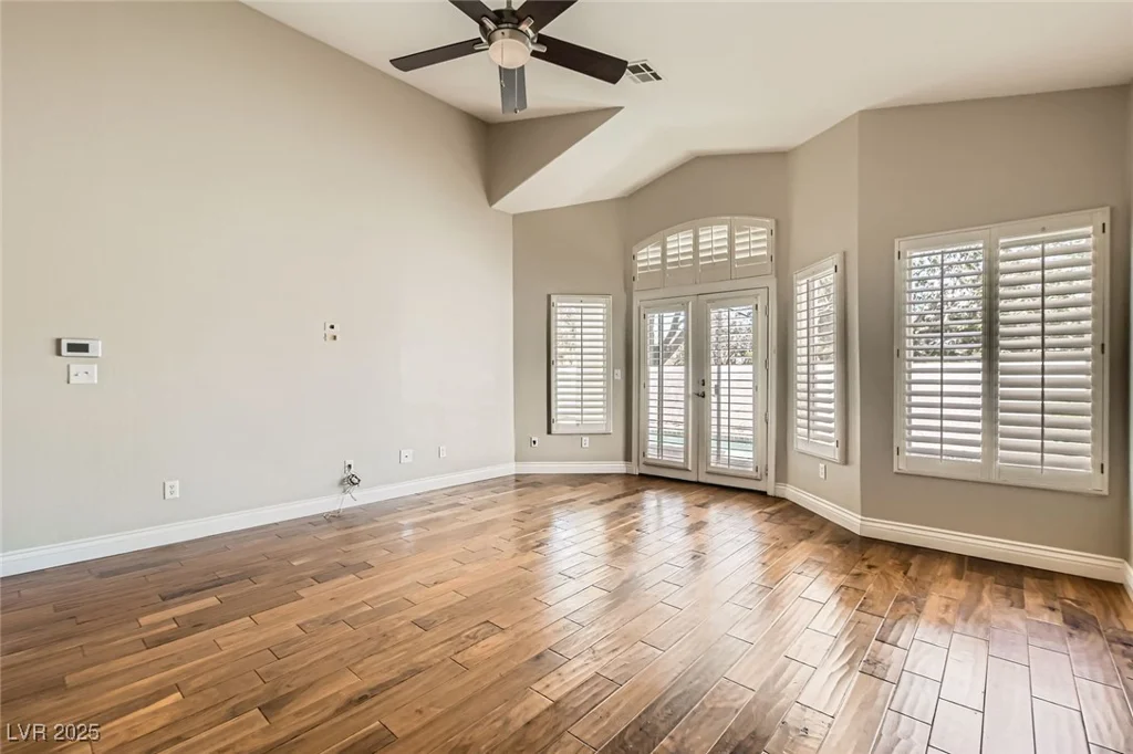 8124 Bay Harbor, Las Vegas, NV 89128
