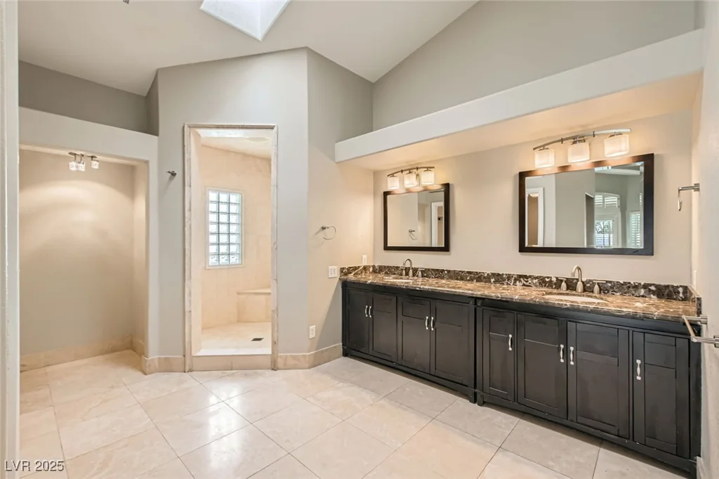 8124 Bay Harbor, Las Vegas, NV 89128